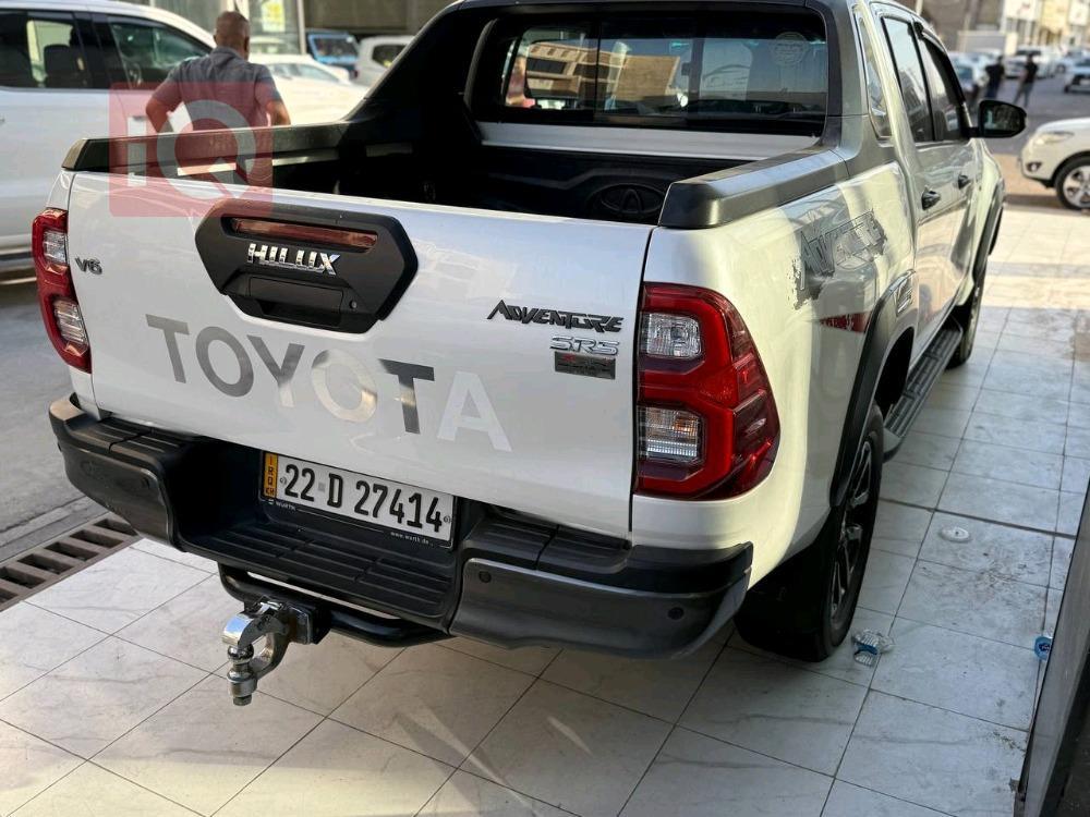 Toyota Hilux